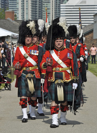 Image from Artillery Day at Fort York, p. 12 of July 2016 (Vol 20, No 2).