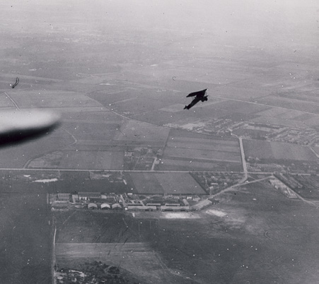 Aerial photograph showing aircraft over Hounslow Heath Aerodrome