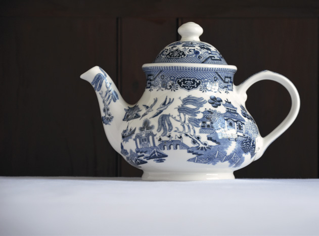 Blue Willow china tea set
