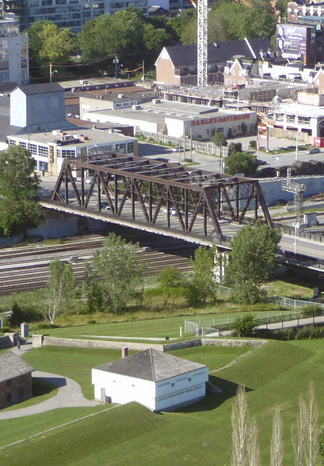Image from Who Maintains the Bathurst Bridge?, p. 3 of September 2016 (Vol 20, No 3).