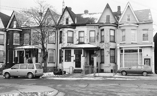 Image from The Terrace of Small Bow-Fronted Houses on Niagara Street, p. 5 of September 2016 (Vol 20, No 3).